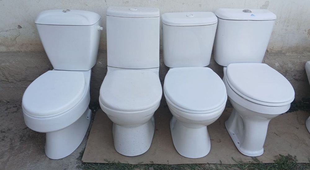 Унитаз сотилади.