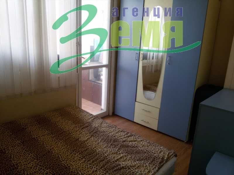 Дава се под наем Тристаен апартамент в Стара Загора, Железник - център - 67 кв.м за 306 € - Снимка #2