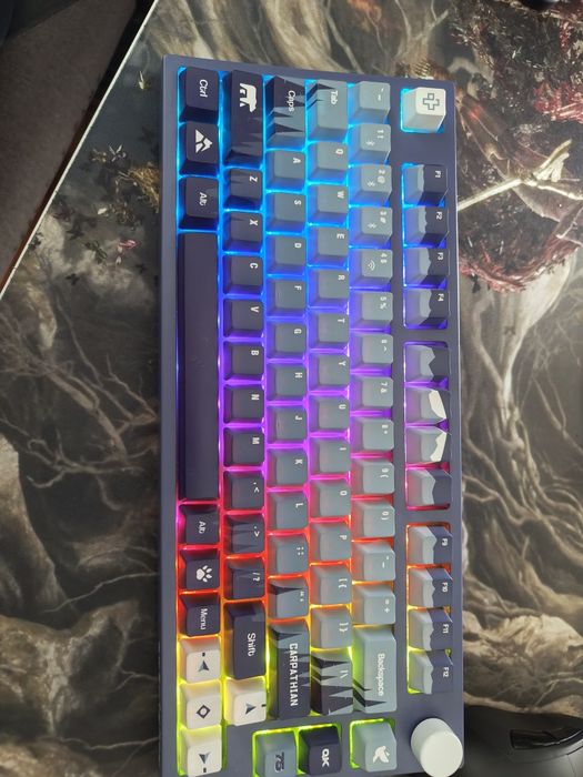 Qwertykey75 tastatura mecanica Carpathian