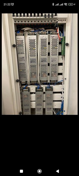 Бригада электромонтажников