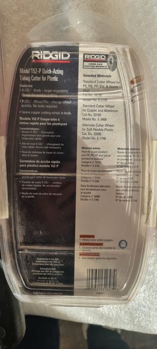 Dispozitiv de taiat teava de plastic