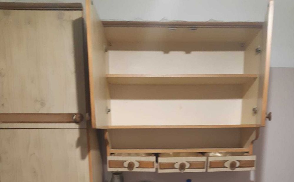 Продаётся кухонный гарнитур пр-во Румыния.