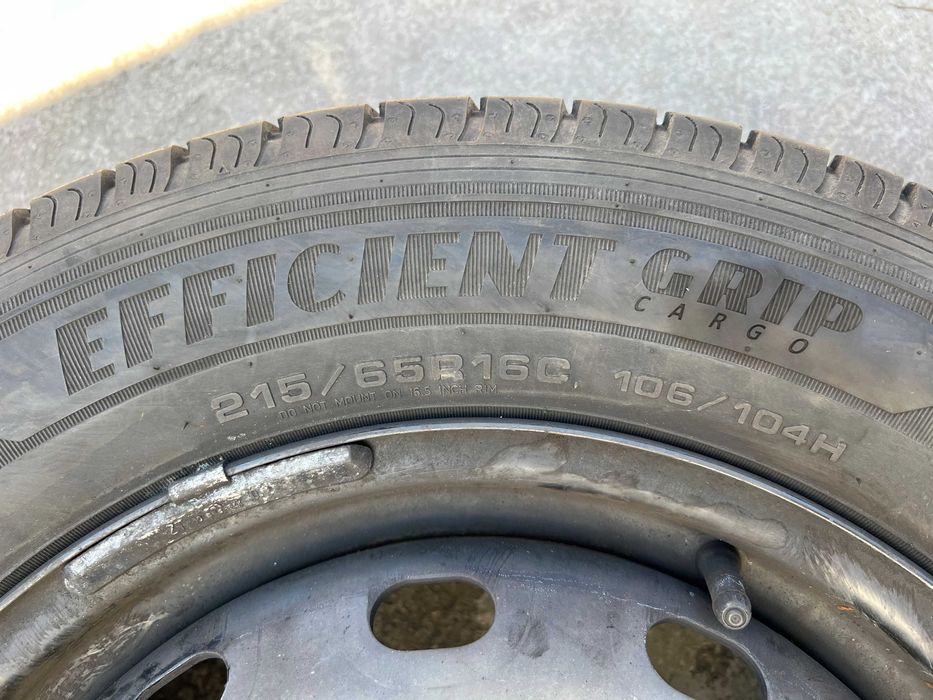 Джанти с гуми 215/65/16C за Nissan NV300/Renault Trafic/Opel Vivaro!