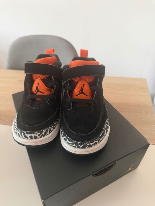 Jordan spizike low размер 27 EU