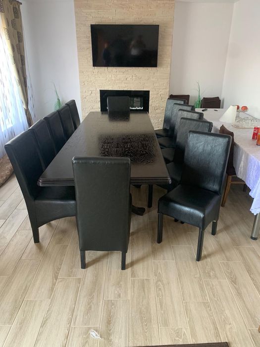 Vand Mese si Scaune de la 2000 lei