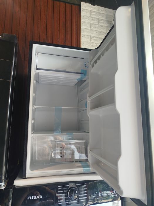 Мини холодильник Айва TB-90B/ Mini xolodilnik Aiwa TB-90G