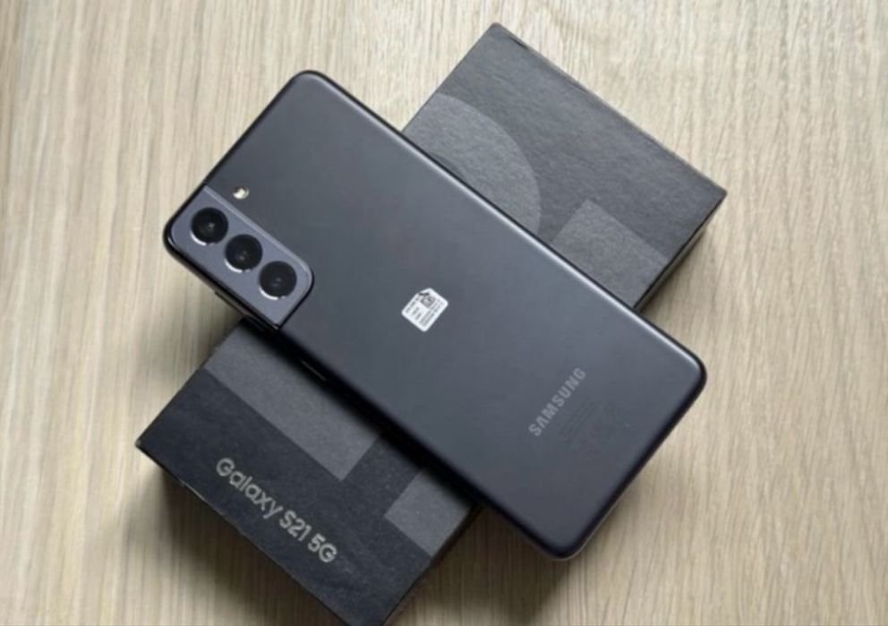 Samsung Galaxy S21 5G; Gray; 128 GB; Impecabil