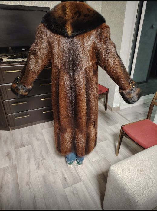 Шуба нутрия  натуралка