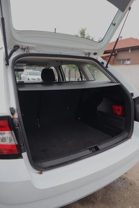 Skoda Fabian 1.2i 90кс 6ск