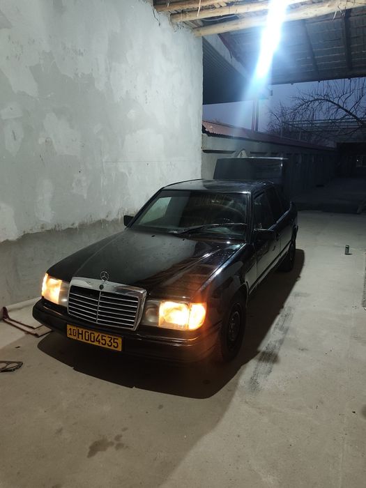 Мерседес 124 Бензин 102 матор Газ Йоо