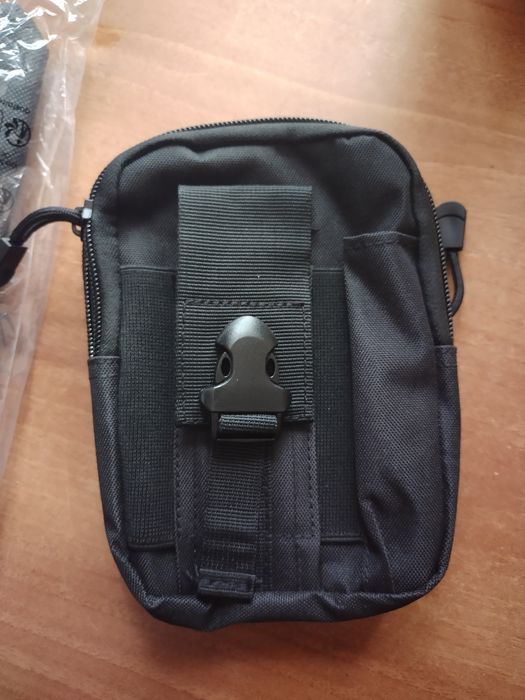 Сумка на пояс,новая