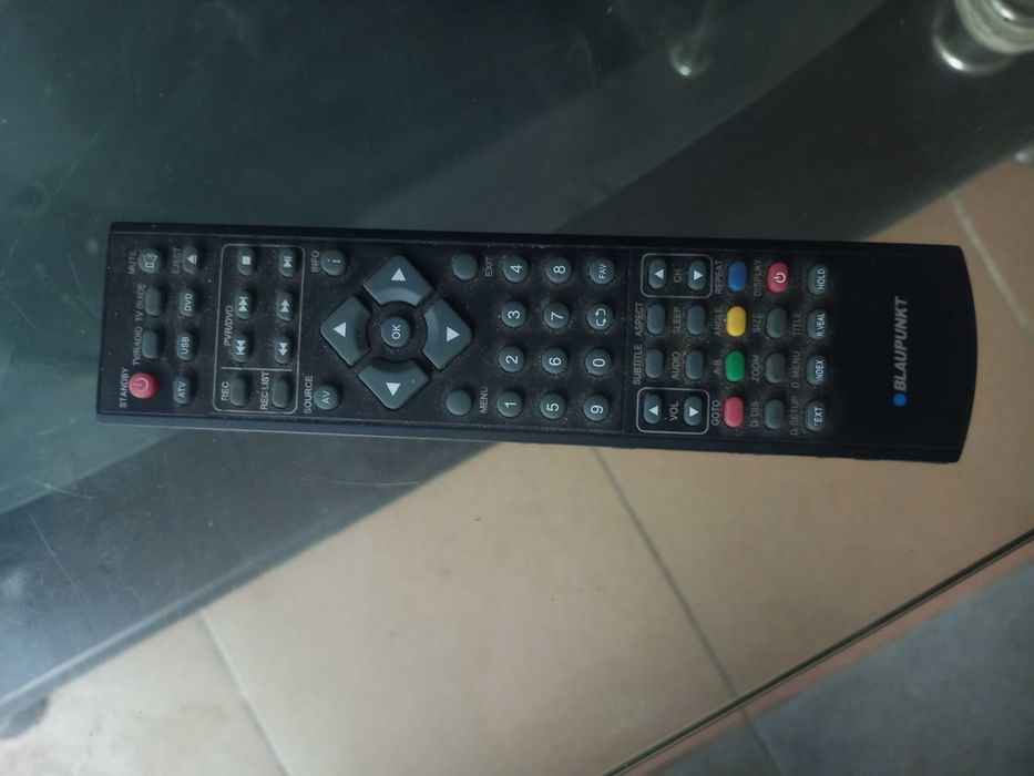 Продавам телевизор Блаупункт 42 инча смарт125 евро.евро.