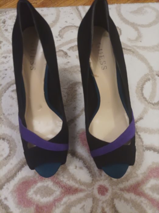 Дамски обувки с висок ток