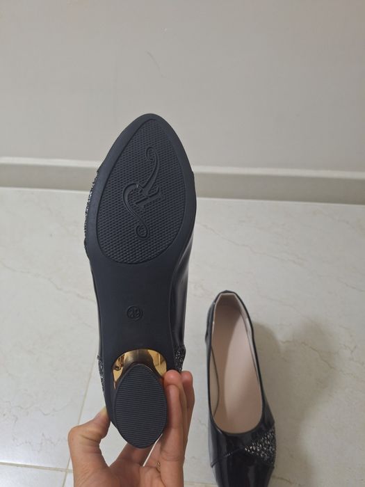 Продаётся туфли абсолютно новые