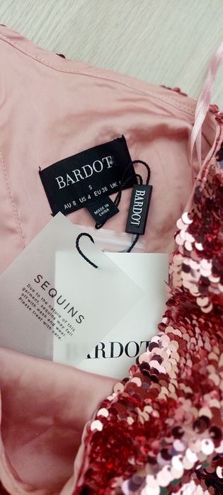 Bardot €139 висок клас рокля с пайети S от Австралия, нова, с етикет