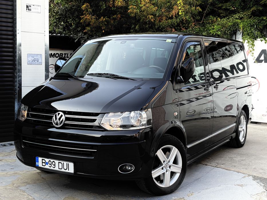 VOLKSWAGEN Multivan