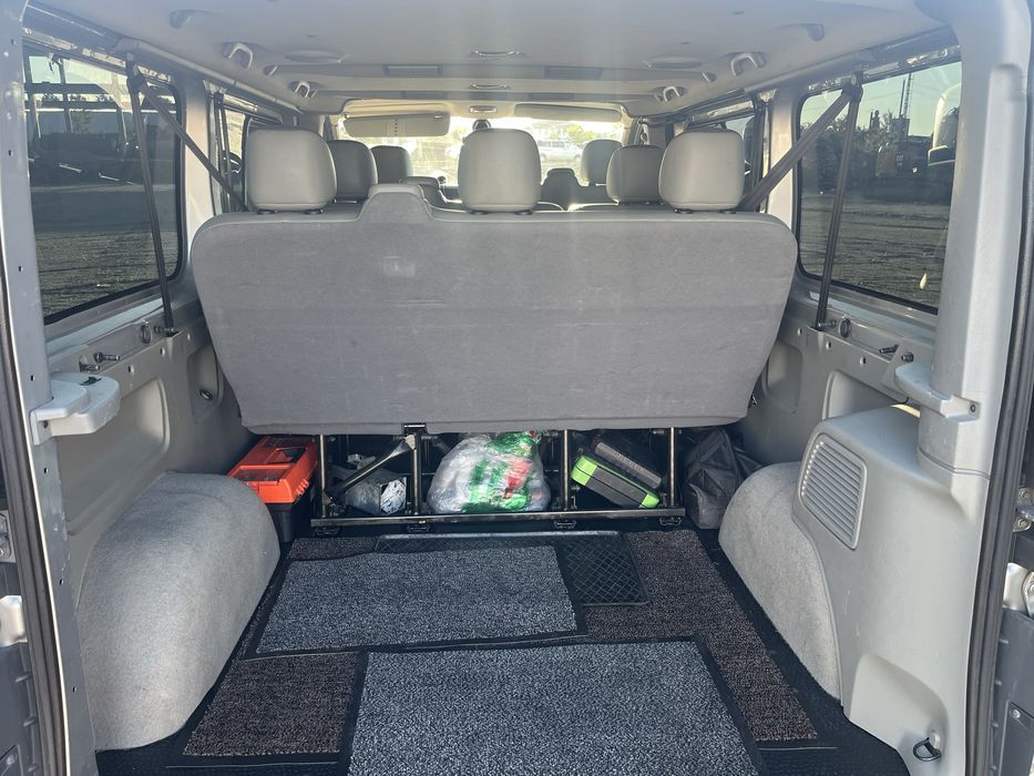 Vand renault trafic 8+1