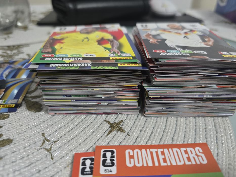 Vând schimb cărții panini fifa word cup adrenalyn 2026 XL