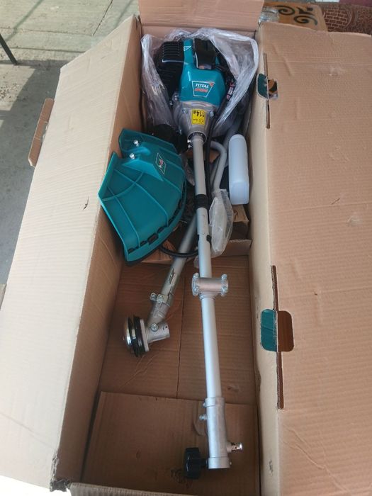 Триммер "Total" новый