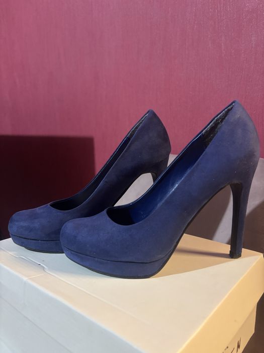 Токчета  тъмно сини велур