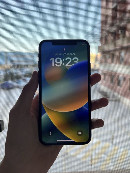 Продам Айфон Х аккум 100%