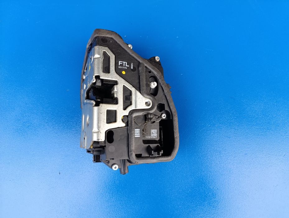 Broasca incuietoare usa fata dreapta Bmw e90 e91 e92 e93 e81