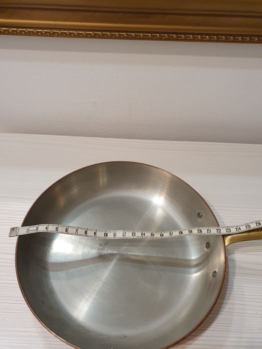 Стар меден тиган.