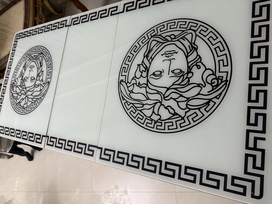 Стол на 6 персон