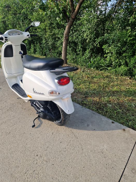 Piaggio Vespa   ET4  125