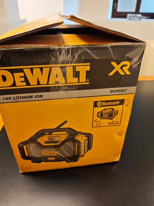 Radio cu statie de incarcare pentru acumulatori XR Li-Ion 18/54 V, DeWALT, DCR027