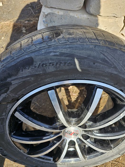 Продам диски 2 комплектами балонов