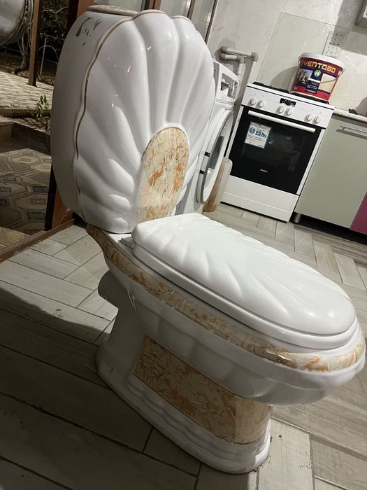 Унитаз сатамын, продаю унитаз