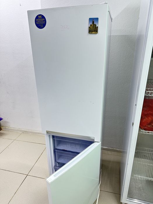 Продам холодильник б/у.