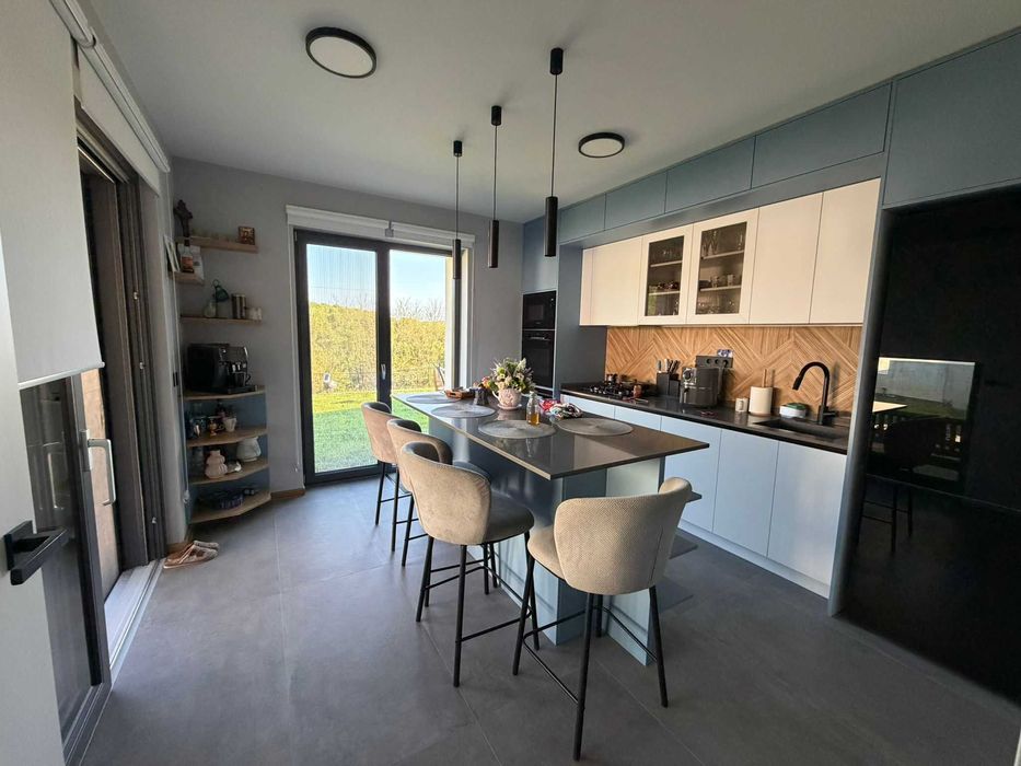 Casa de vanzare in Feleacu pe un singur nivel, zona deosebita, teren 1160 mp,