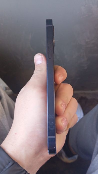 Продам  Iphone 12