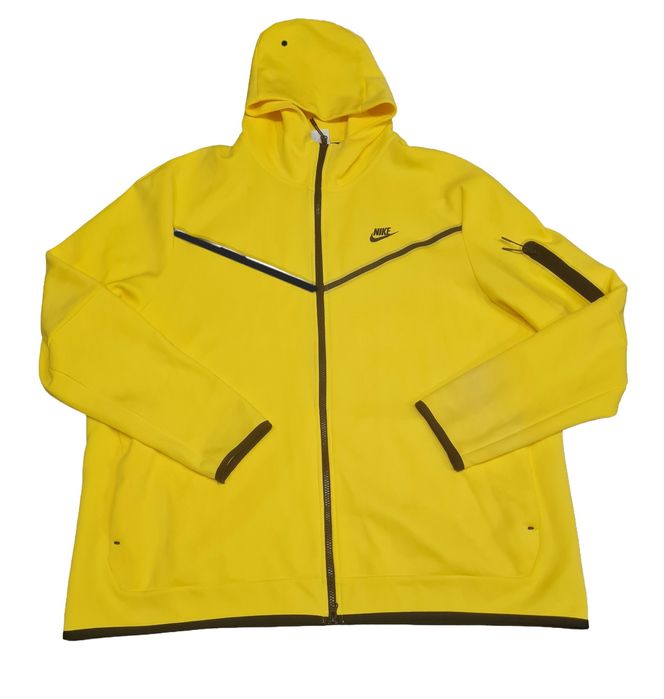 Горнище Nike Tech Fleece 

Чисто ново без етикети.

Размер 3ХL

Цена 1