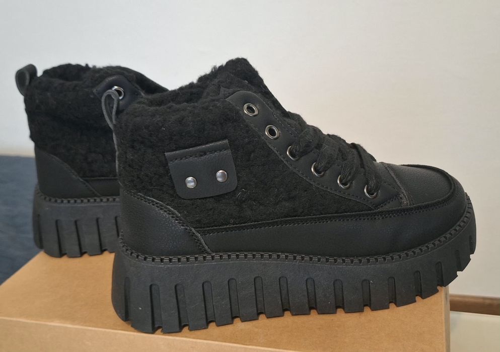 Ghete negre imblanite marime 35