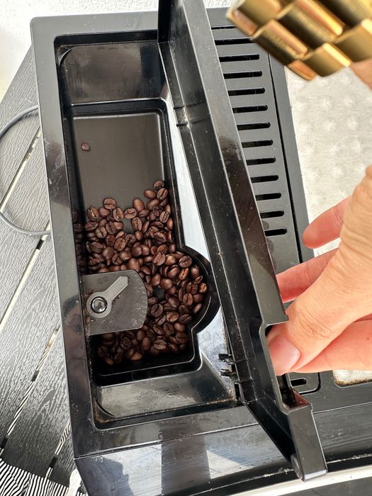 Автоматична кафемашина Delonghi Perfecta