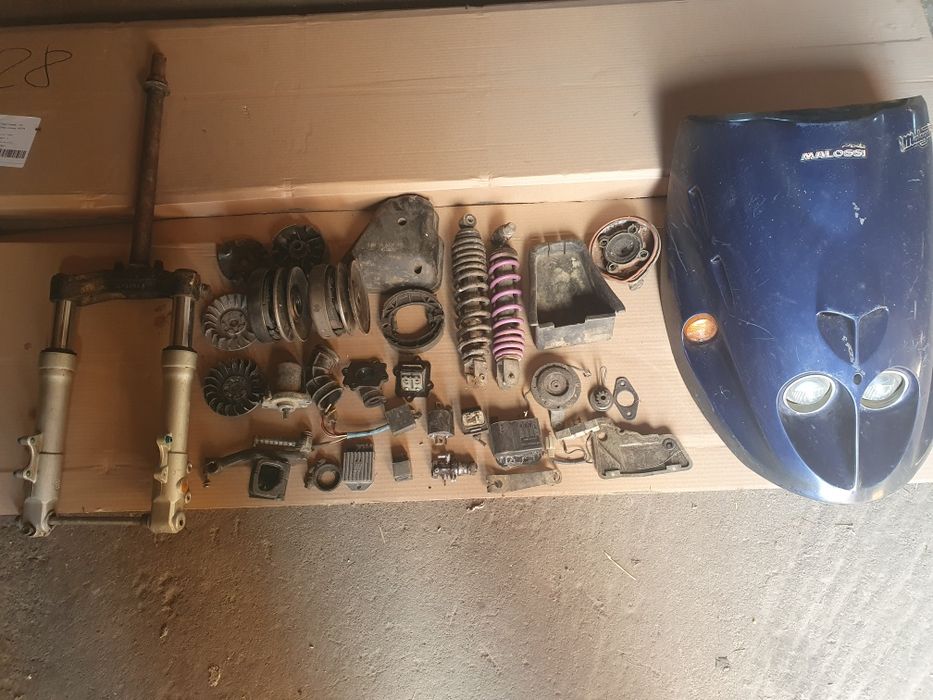 Piese Malaguti f12 și carburator piaggio liberty 125