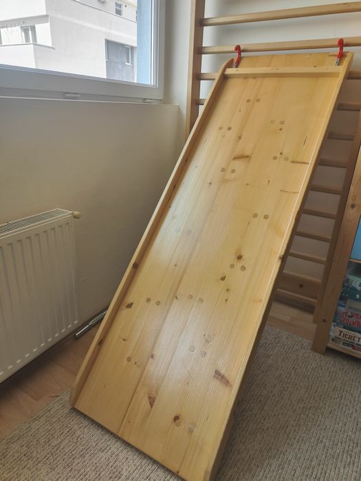 Vand tobogan/placa de catarat din lemn masiv, de interior