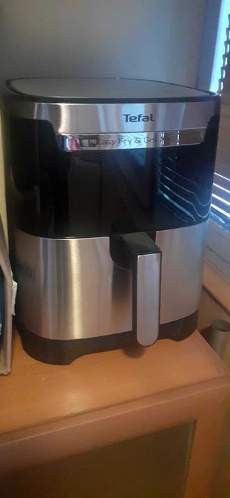 НОВ с гаранция AIRFRYER Tefal easy fry & grill