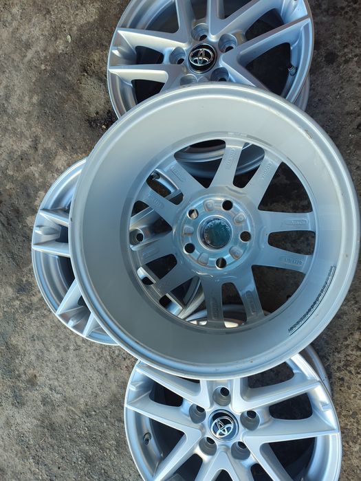 16" оригинални алуминиеви джанти за Toyota Corolla/Auris/Avencis.