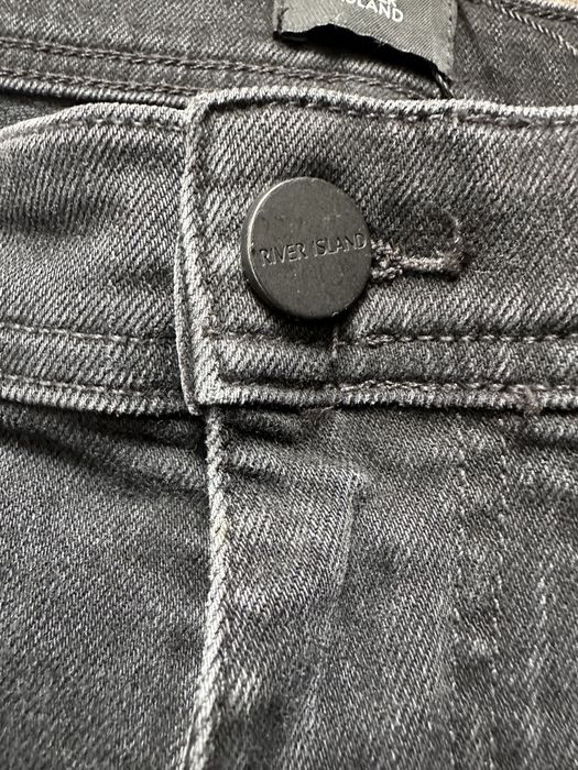 Vand blugi River Island barbati noi cu eticheta marime 34/32