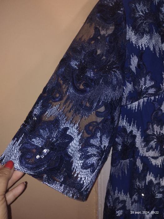 Rochie eleganta de dantela cu paiete  făcută la comanda