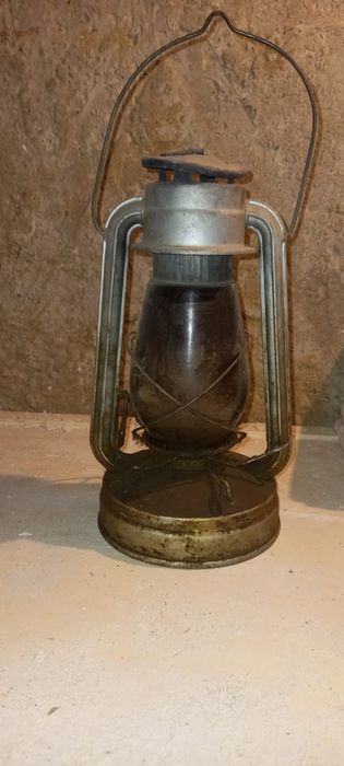 Продам керосиновую лампу