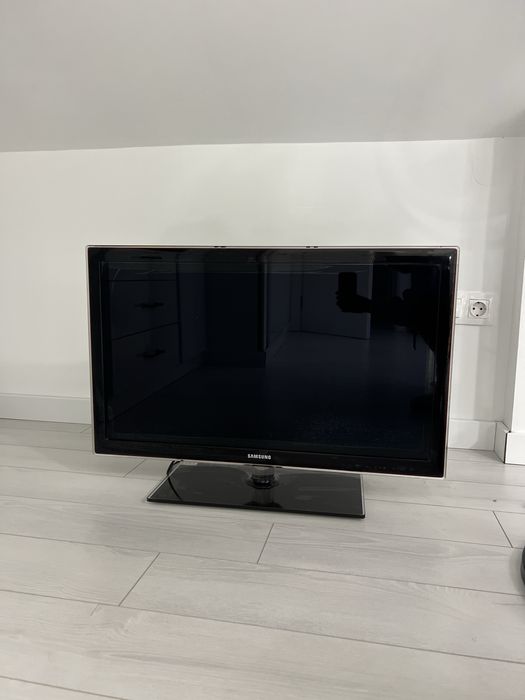 Телевизор Samsung smart tv 32 инч