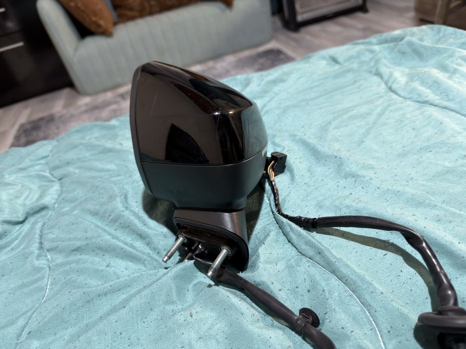 Странично ляво огледало за Audi A3.