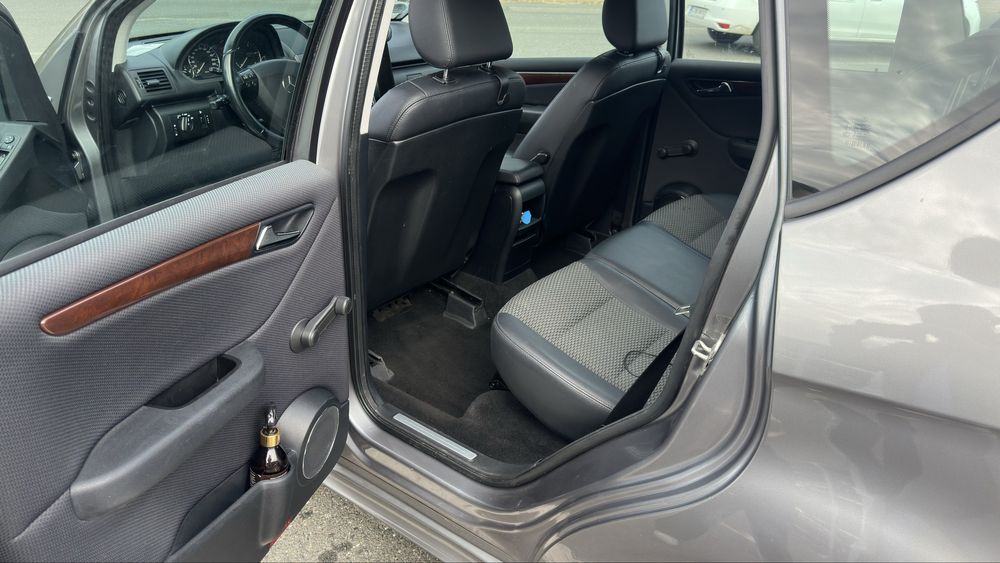 Mercedes A180 Elegance - Automat