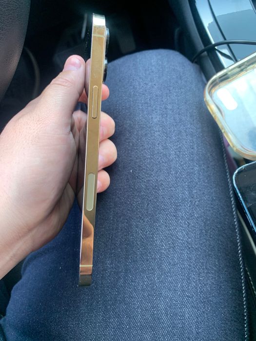 Продается Айфон 12 про макс