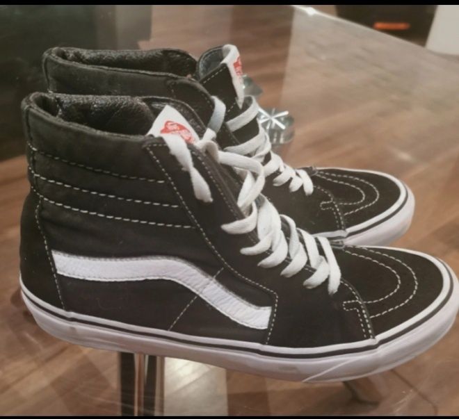 Adidasi Nike, Vans, Converse